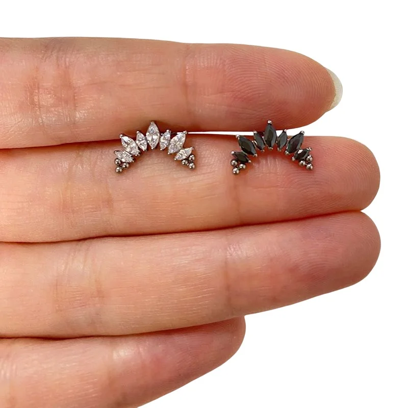 ASTM F136 ไทเทเนียม PIERC 7 CZ - Cluster Stud Ear บทวิจารณ์และราคา