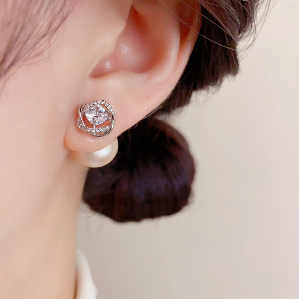 ต่างหูแบบติดหูทรงกลมประดับคริส - Cluster Stud Ear บทวิจารณ์และราคา