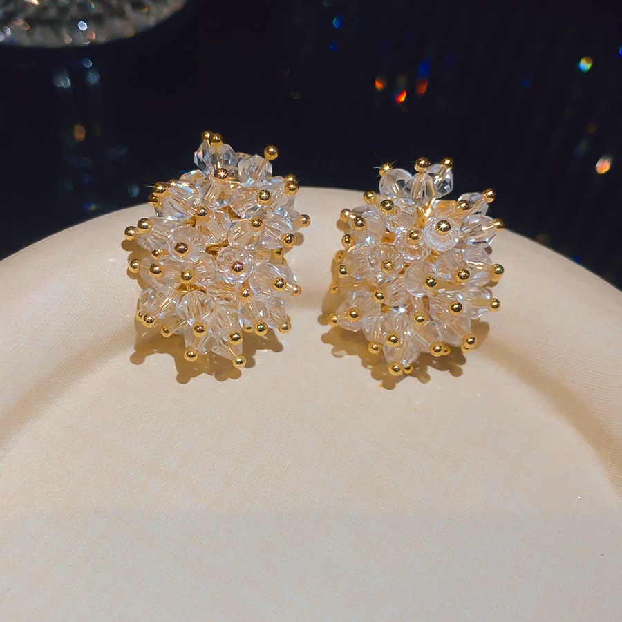 ต่างหูแบบติดหูประดับลูกปัดสีดำ - Cluster Stud Ear บทวิจารณ์และราคา